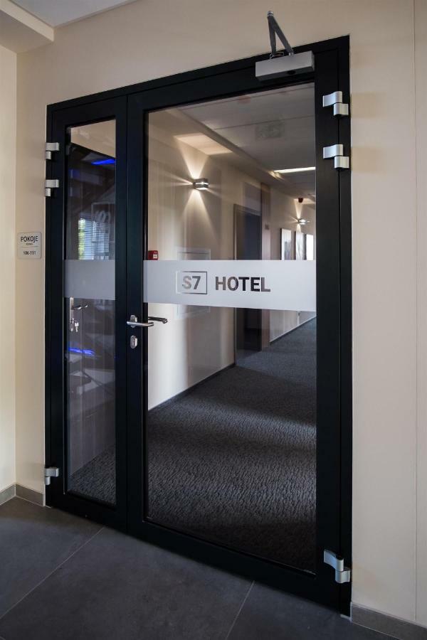 S7 Hotel Кельце Екстер'єр фото
